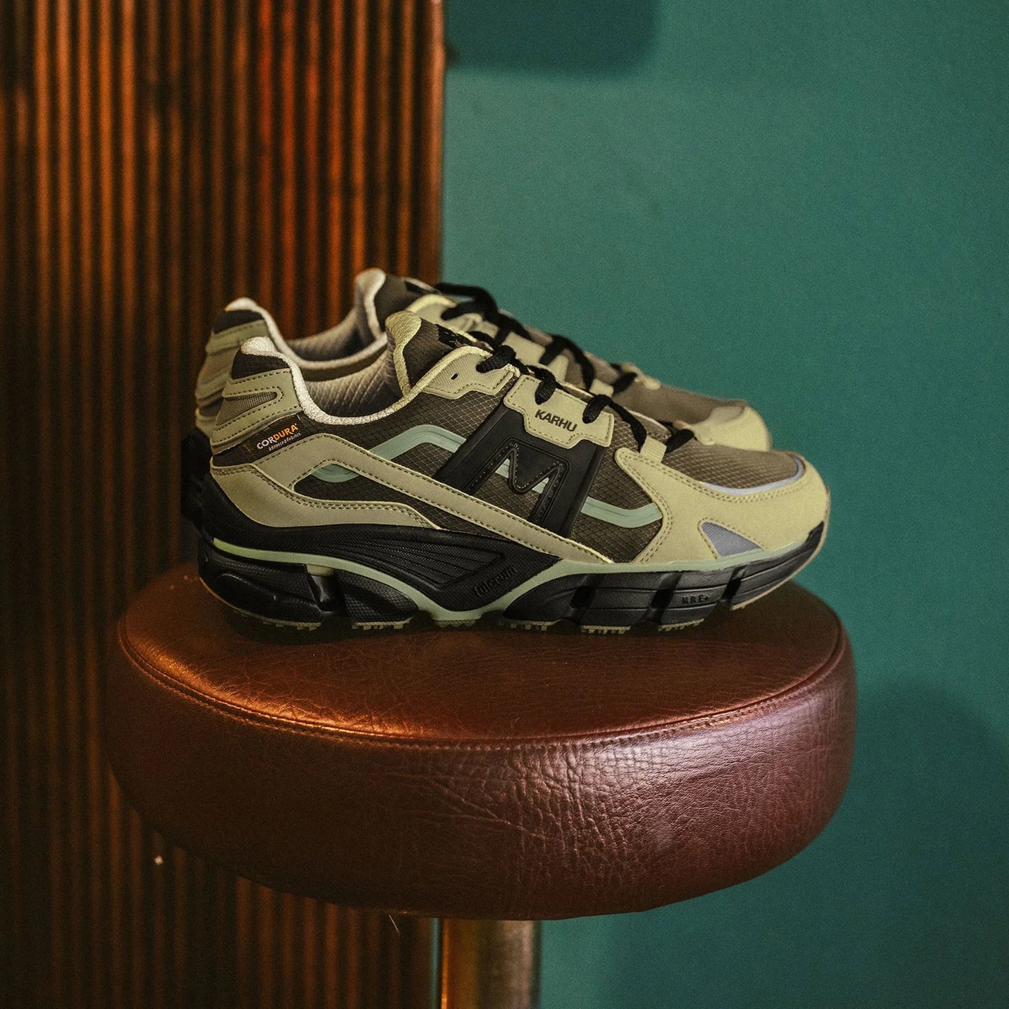 Karhu Super Fulcrum - Beech/Jet Black