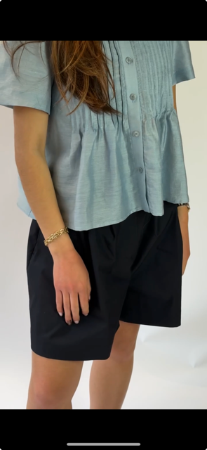 FLENO Pintuck Voluminous Shorts- Navy
